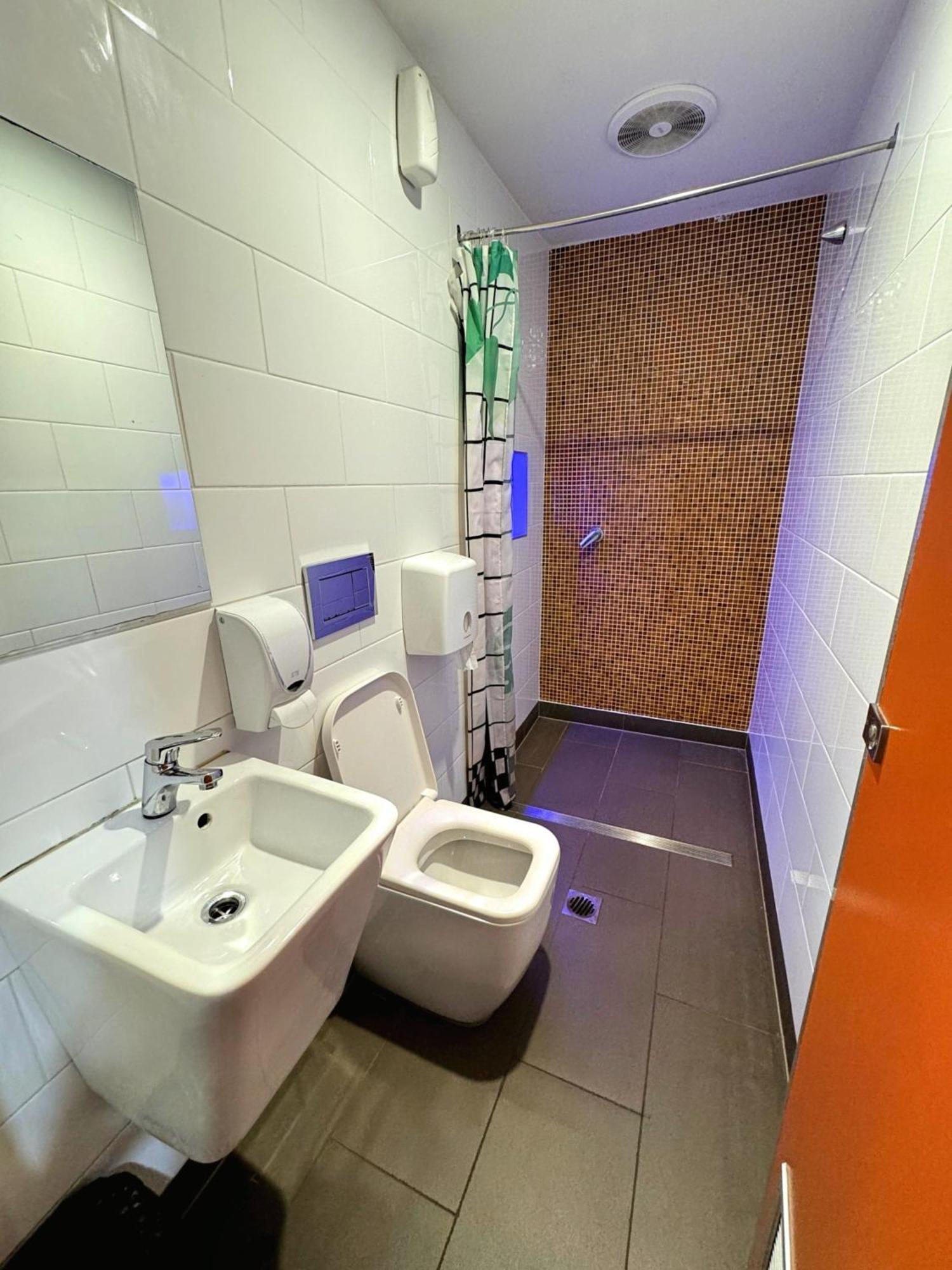 Hostel Europa Melbourne Zewnętrze zdjęcie